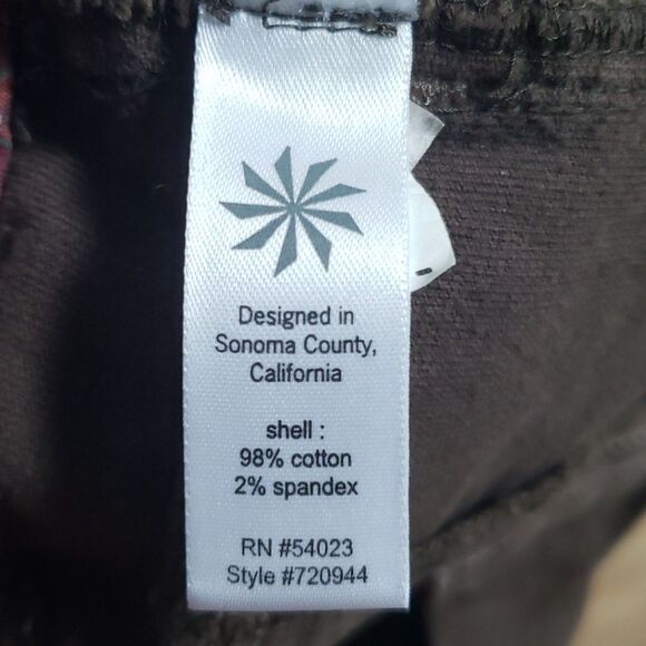 Athleta Women's Roseville Velvet Athleisure Skirt Size 4 Acadamia Career Green - Picture 5 of 6